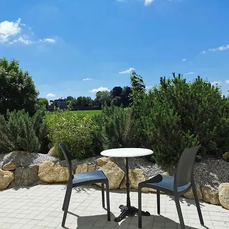 Les Sapins Verts 公寓式酒店 4*